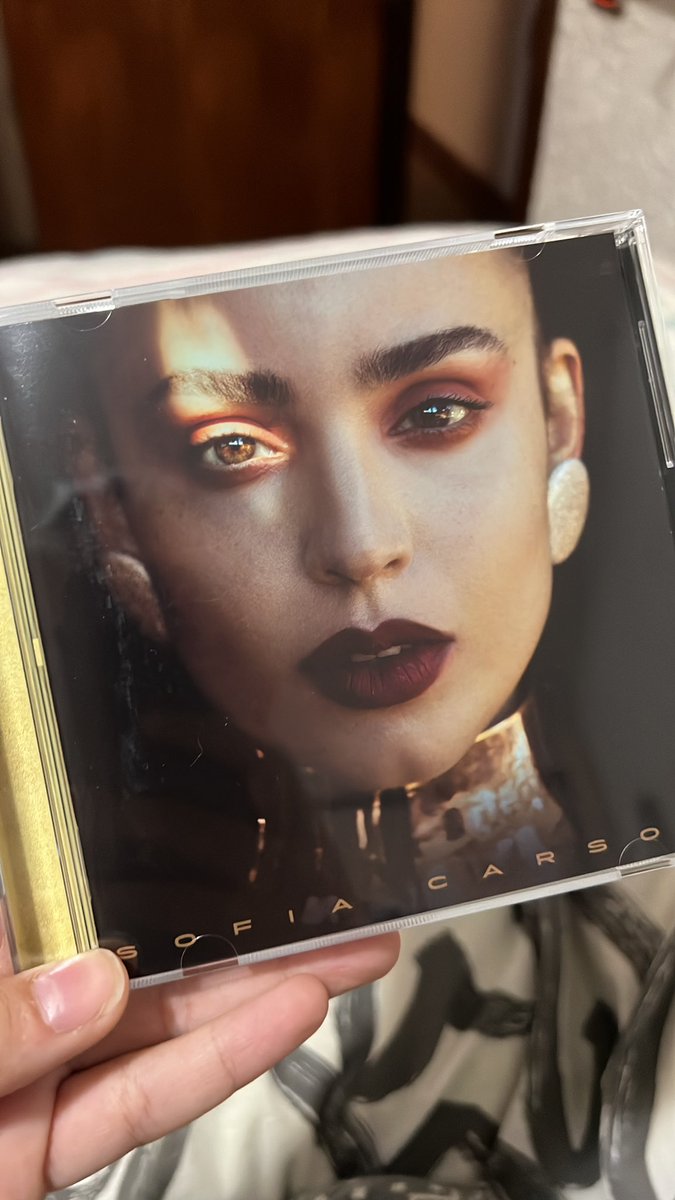 sofisticarson's tweet image. Happy 1 year to this album 🤍 @SofiaCarson #SC1
