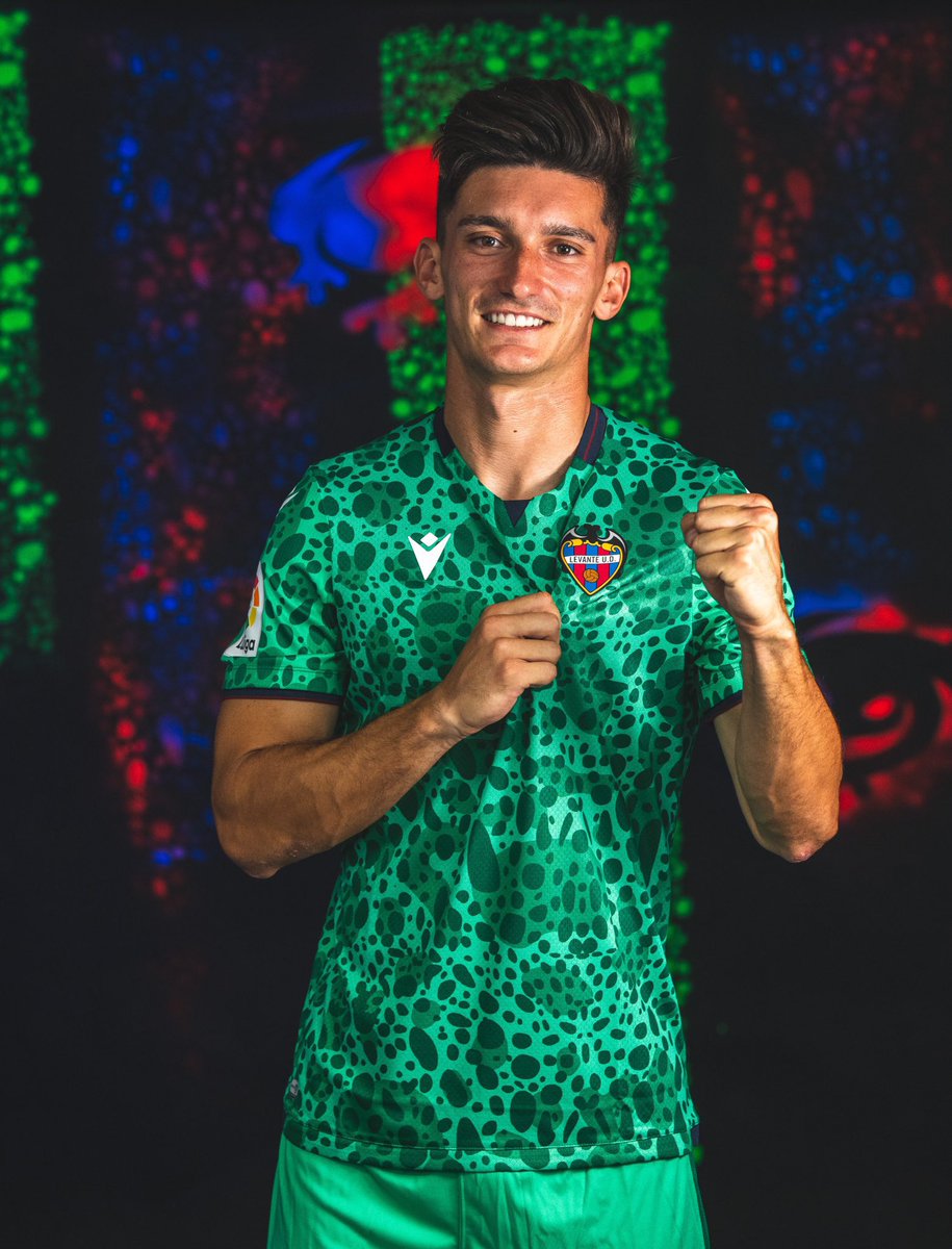 Offsider_ES's tweet photo. 🎁 ¿Quieres ganar la tercera camiseta del @LevanteUD?

📌 Si esta tarde el Levante gana con gol de Bouldini, sortearemos su camiseta entre todos los que den RT y nos sigan.

🍀 ¡Mucha suerte a todos los participantes! https://t.co/ayKxjMItTs