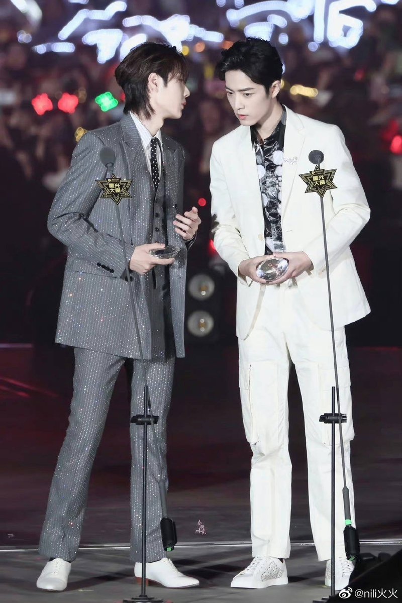 โทนสีชุดคืองานแต่งมากเวอร์เหมือนครั้งก่อนๆที่มีงานคู่ โทนสีเข้มกับโทนสีอ่อน เจ้าบ่าวเจ้าสาว สุดแสนจะเลอค่า ☺️💕💐