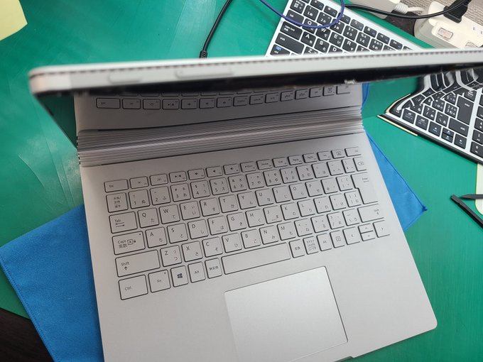 #SurfaceBook1バッテリー膨張交換修理のご依頼です！いつも当店をご利用頂き誠にありがとうございます🙇🙇‍♀️デ