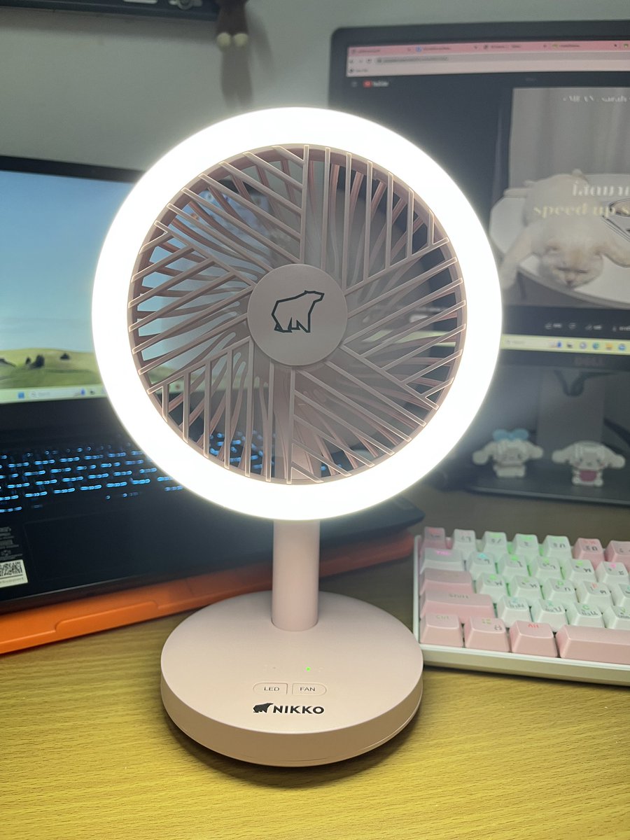 ffixxpp's tweet photo. ✨ พัดลมจิ๋ว พร้อมโคมไฟ
🪴 สามารถปรับแรงได้ถึง 3 ระดับ
💡แสงสว่างสามารถปรับได้ถึง 2 ระดับ
🔌แบตน้องอึดมาก ใช้งานแบบไร้สายได้ถึง 7 ชั่วโมง มีสีให้เลือกถึง 3 สี
 📍พิกัด : https://t.co/0pt2jBoItB 
 : https://t.co/2kEzMoOhpc 
#พัดลม #พัดลมตั้งโต๊ะ #ของดีบอกต่อ #รีวิวShopee https://t.co/Q8JY235K0r