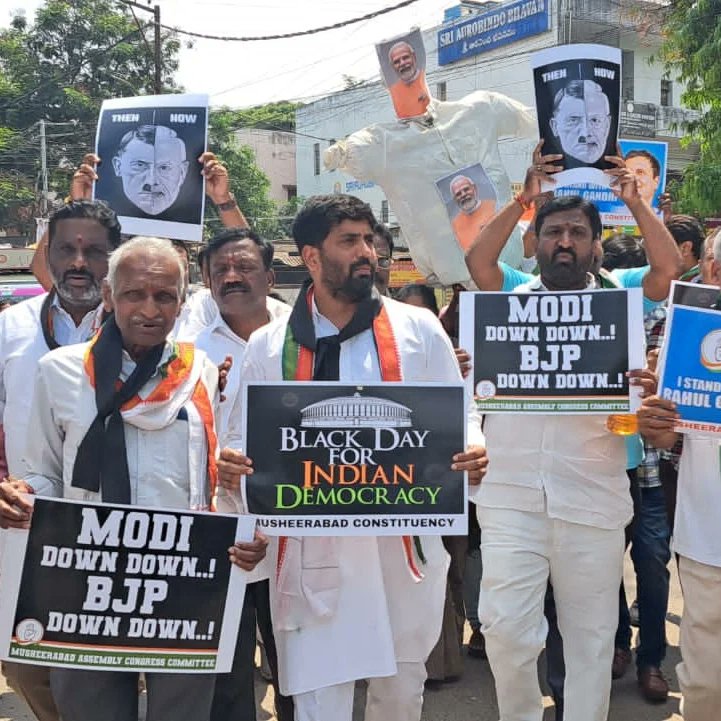 AKY_INCMP's tweet photo. Burned the effigy of MODI in support of of our leader @RahulGandhi ji at Musheerabad Cross roads.
#blackDayOfDemocracy
#WeStandWithRG https://t.co/LCTr6W9LK4