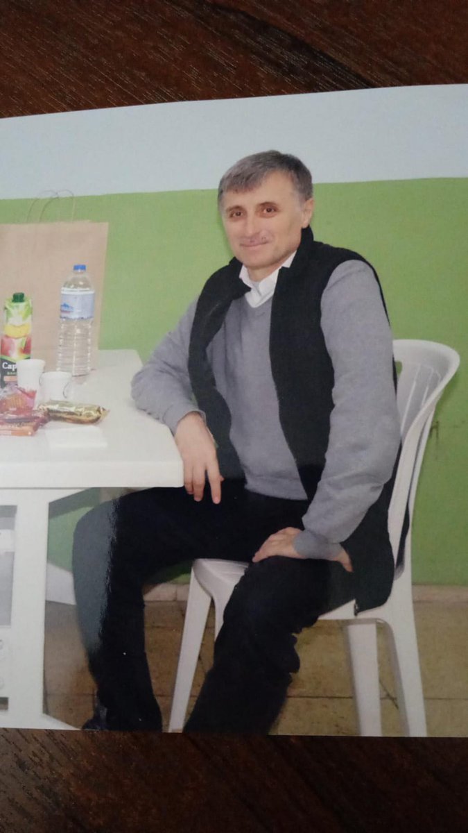 Ferizli L Tipi C.evi koğuşları 7 kişilik yapılmasına rağmen eşim Adem Erdoğdu koğuşta 36 kişiyle kalıyor.
Kalp pili ve çeşitli hastalıkları olan biri bu şartlarda nasıl kalır?
<a href="/sakaryaeah/">Sakarya Egitim ve Araştırma Hastanesi</a>
<a href="/bybekirbozdag/">Bekir  Bozdağ</a>
<a href="/SakaryaBarosu/">SAKARYA BAROSU</a>
Heyet raporuna göre "şartlar sağlanırsa kalabilir" deniyor!