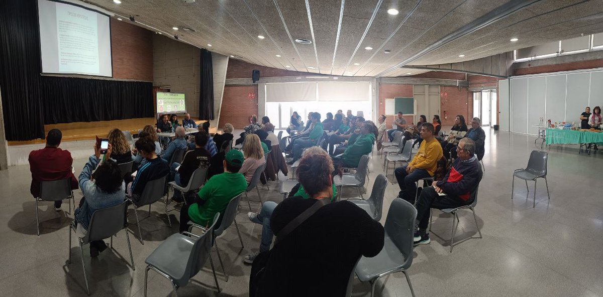 El coneixement és la nostra millor arma.
Avui taller d'hipoteques per defensar-se de l'usura bancària.
Gràcies <a href="/PAH_Trs/">PAH Terrassa</a> per acollir-los i gràcies <a href="/PAHEbre/">PAH EBRE</a> <a href="/PAHBLANES/">PAH BLANES</a> <a href="/pahsantfruitos/">PAH Sant Fruitós</a> per treballar-lo 💚