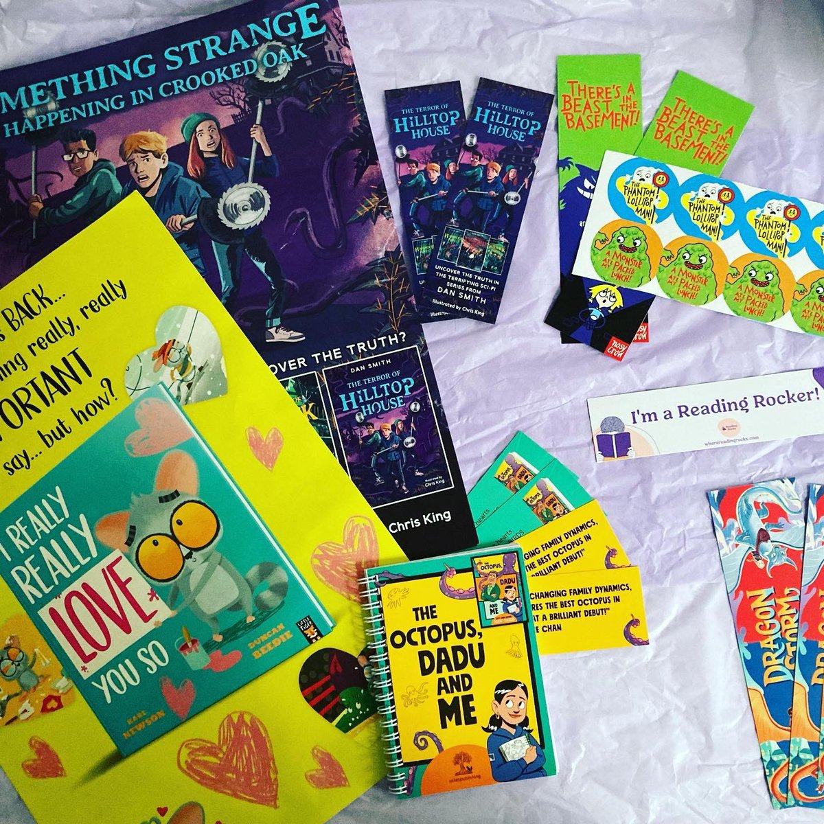 _Reading_Rocks_'s tweet photo. WIN a family reading for pleasure newsletter pack - 8 books and goodies 🎉🎉🎉 To enter, just FLW, RT and tag an educator in the comments 📚📚📚 #rr_books 📚📚📚 https://t.co/LQVY6leOKJ 📚📚📚 closing date 14th April 2023 https://t.co/2EpJEJHDON