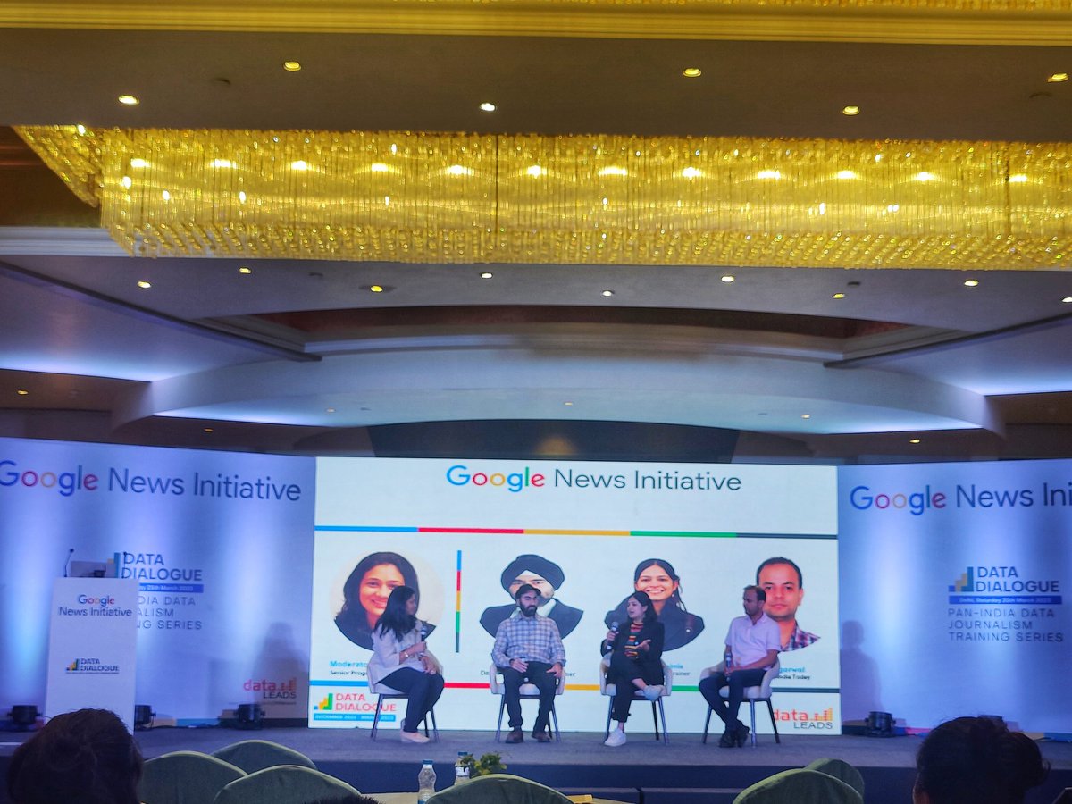 data_LEADS's tweet photo. Our star trainers sit around a roundtable to dissect the case of data training in India, the pros and cons of it!
@MePiyush @sanjit_oberai @anoushkd @GoswamiPARUL
@GoogleNewsInit #medialiteracy #DataDialogue https://t.co/AcKO73mOiN