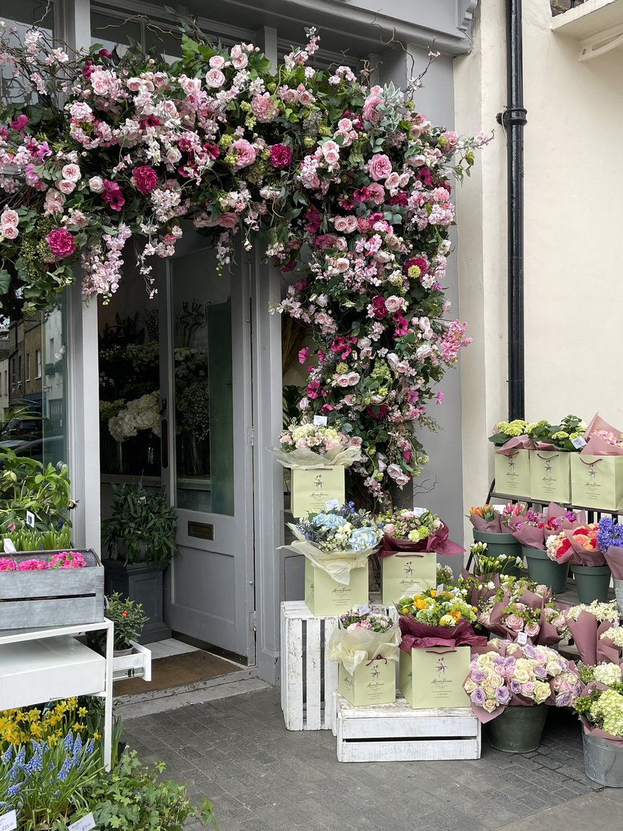 LittleLondonWhispers 💙 tweet media