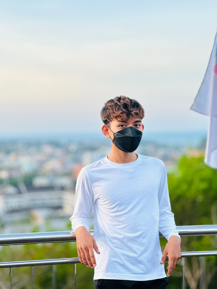 SolaeHama's tweet photo. วันนี้อากาศ​ดีนะ...ดีนะที่ไม่ตาย🥵
#เกย์ปัตตานี #เกย์มหาลัย #เกย์สงขลา https://t.co/AIm8IHmWd5