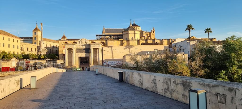 Calentando motores para el inicio del 2° Encuentro de Usuarios BIM de Andalucía <a href="/guBIMandalucia/">guBIM&</a> 
#bim #interoperabilidad #AECO