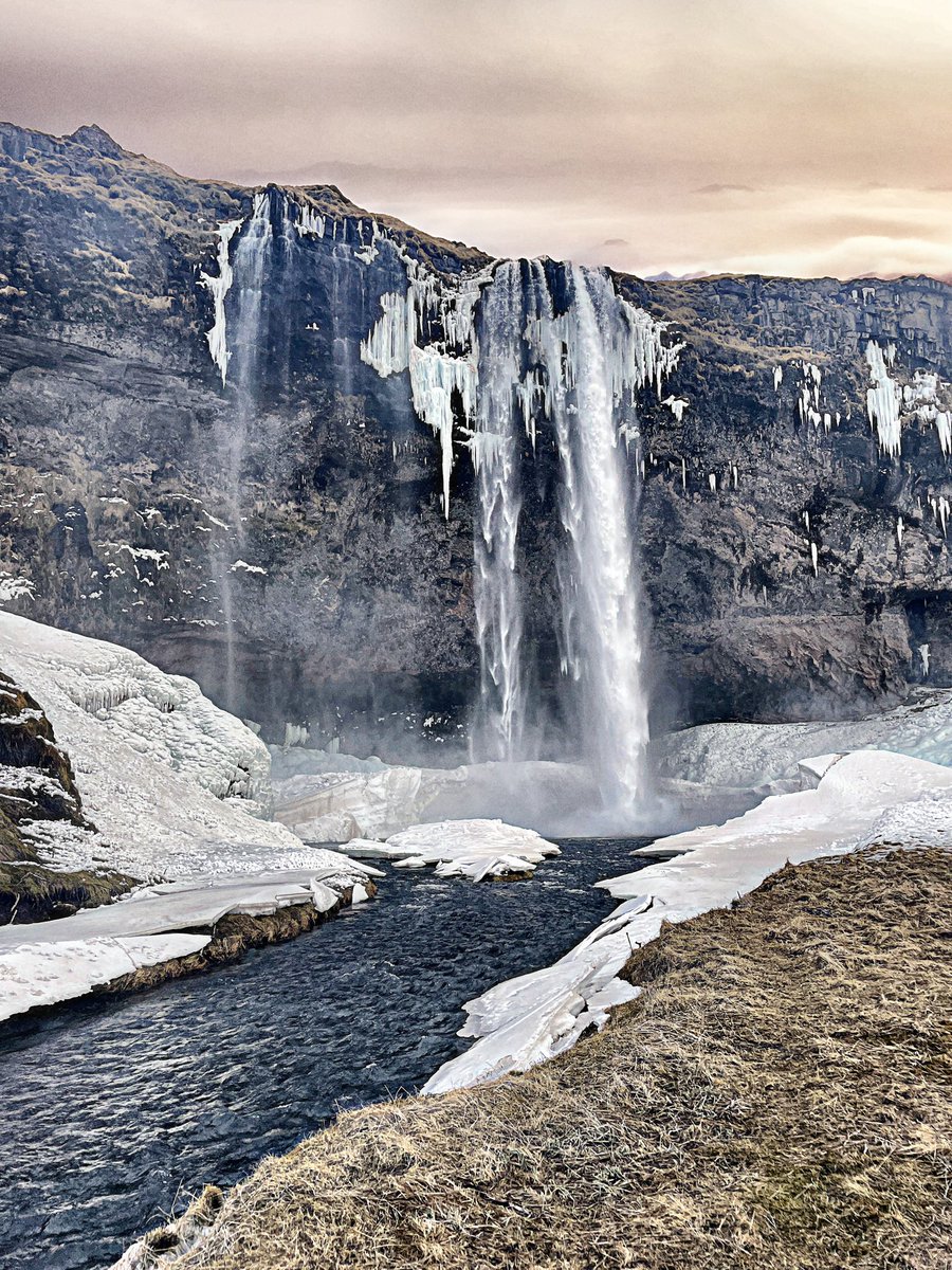 neilagreenwood's tweet photo. https://t.co/XGT5fwx8ST #waterfalls #travel #iceland #blog #travelblog #volcanos #traveller #makingmemories https://t.co/lCFOJY5tqq