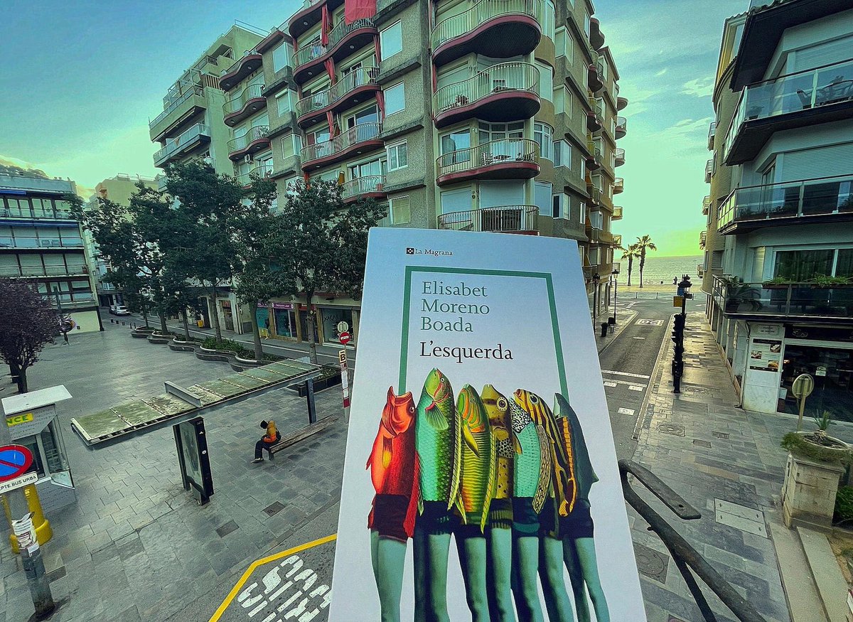 Blanes_cat's tweet photo. Notícia: L’escriptora blanenca #ElisabetMorenoBoada presenta la seva primera novel·la #Lesquerda seguint la petjada de #JoaquimRuyra L’acte el presentarà el també escriptor blanenc i científic @macips01 dimarts 28 de març a les 19 h a @BiblioBlanes
https://t.co/sWld1D0X1E https://t.co/bvrRFTepIo