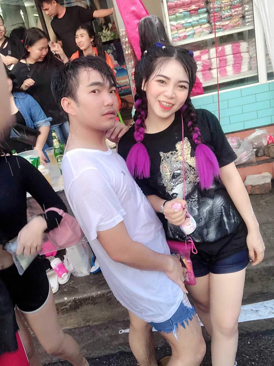 BbeeRrrrr_'s tweet photo. ร้อนนนนน😭 https://t.co/dMLtW6YRrj