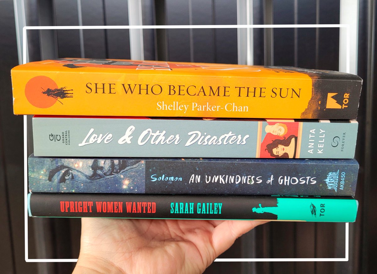 Wrapping up the recommendations for #TransRightsReadathon with my favourite trans adult books! Here we have a trans warrior, a non-binary chef, a gender non-conforming Healer and as a bonus, a non-binary side character who is a kickass librarian! 🏳️‍⚧️