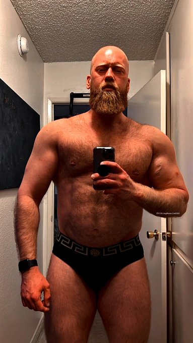 Watch 𝚅𝚒𝚔𝚒𝚗𝚐 𝙼𝚞𝚜𝚌𝚕𝚎's leaked NSFW photo on TwXstars