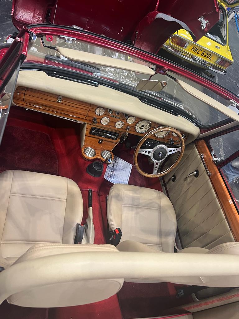 TriumphSSixClub's tweet photo. Well, what a great day yesterday at the Restoration Show at the NEC😎 We're looking forward to doing it all again today.☺️ Do join us on the TSSC Stand Particularly at 1pm today because we have an exciting announcement.... 😁 See you later....
#TSSC #Triumph #restorationshow https://t.co/KPitwpn6nZ