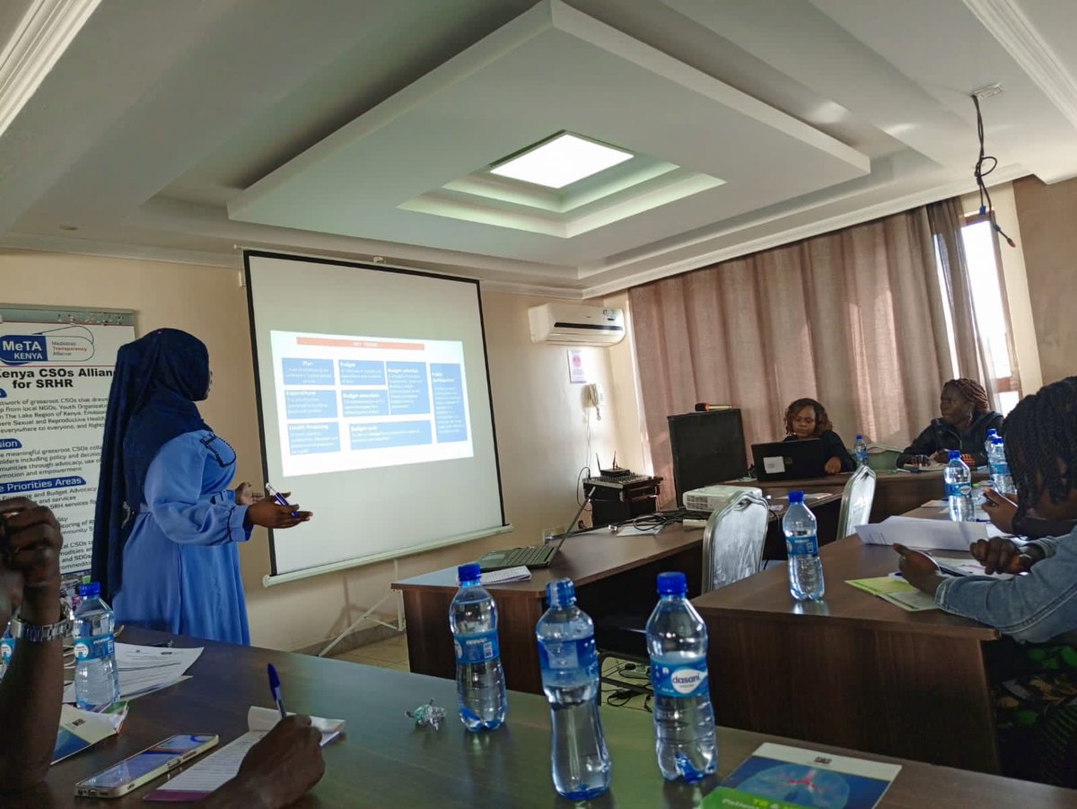 issa_rahmah's tweet photo. For effective advocacy,it is important to understand budget cycle and opportunity that exists where advocates can meaningful participate to influence change.Taking through @MeTAKenya2018 lake region CSO alliance on the topic.#FormNiMeTaKenya #TuchapeAdvocacy #MeTaTraining https://t.co/9VA2ezewRW