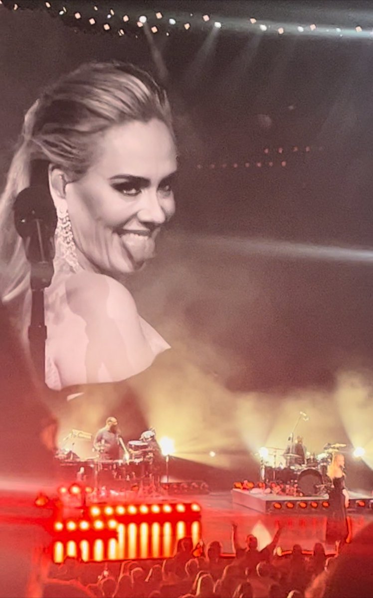 I couldn’t decide before tonight what was the best concert or show I’ve ever been to. I know the answer now. Wow
