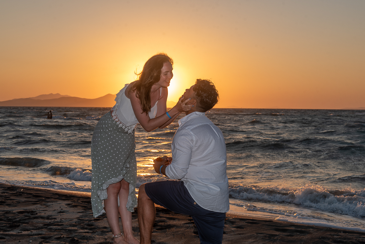 ChrisPapas6's tweet photo. #surprise #Proposal in #Greece #sunset https://t.co/HxZSWtxRkF
