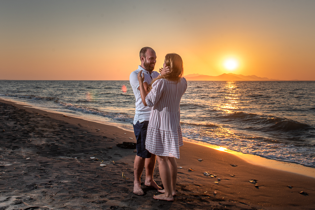 ChrisPapas6's tweet photo. #surprise #Proposal in #Greece #sunset https://t.co/bnv4YvrUzo
