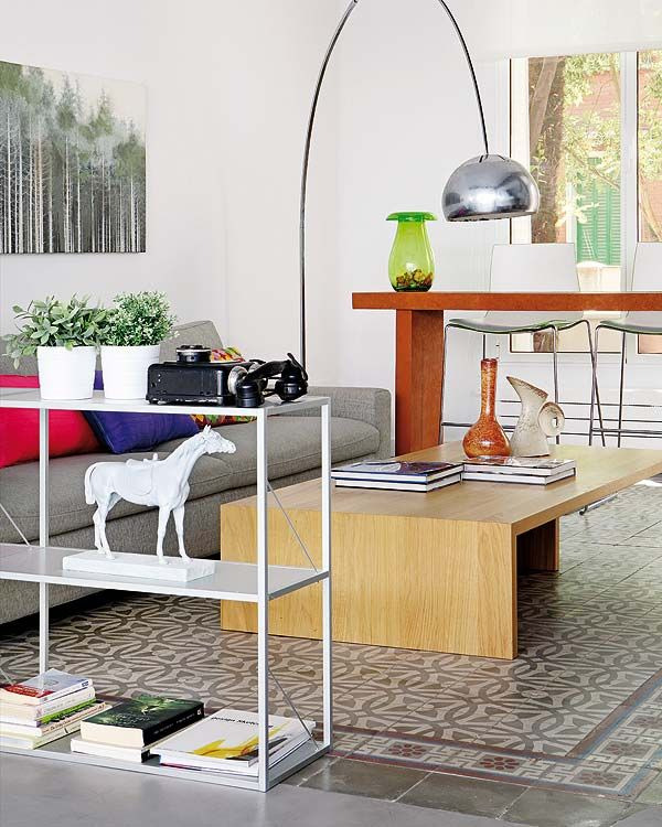 MicasaRevista's tweet photo. ¿Qué prefieres, una casa en blanco y negro con decoración funcional o una casa con colores y contrastes cromáticos? ¡Danos tu opinión! https://t.co/QxrknsyKjV
