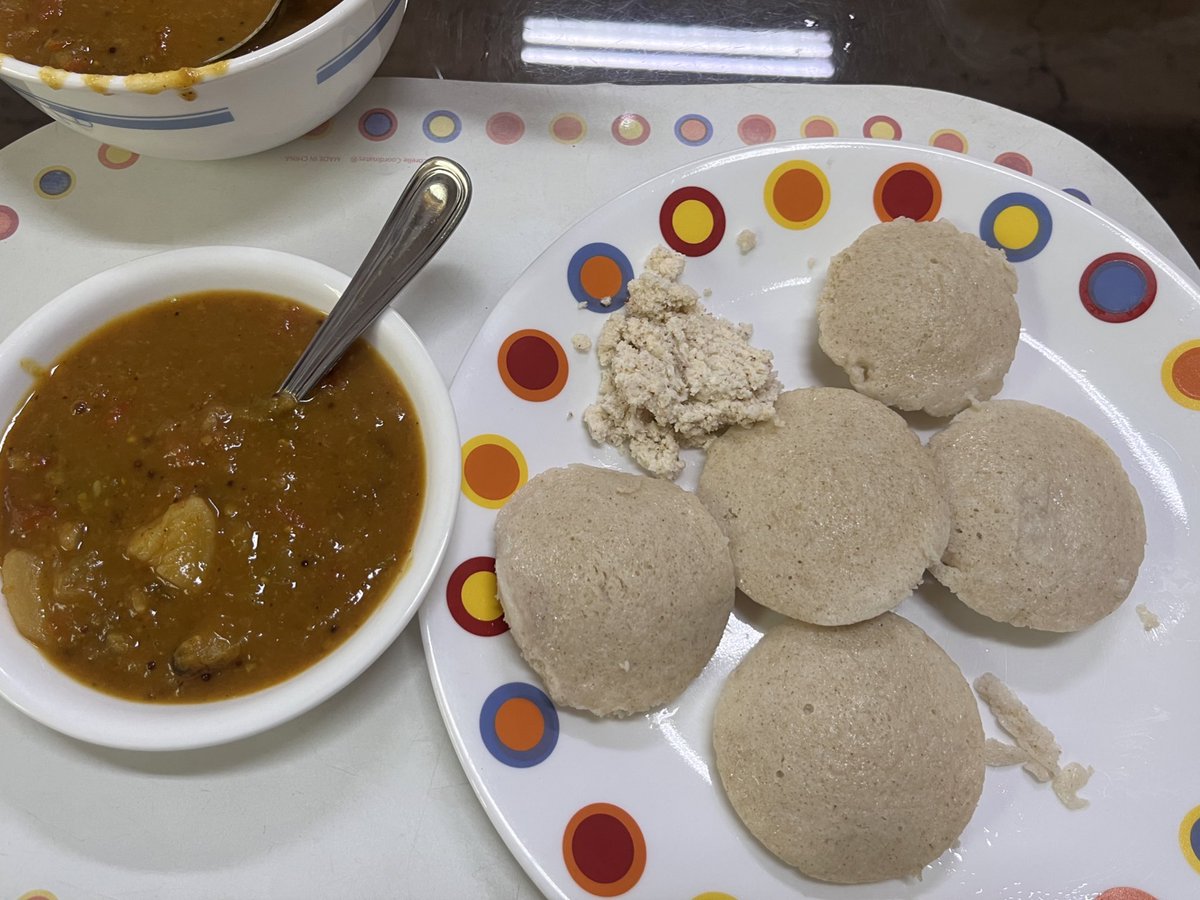 seriousfunnyguy's tweet photo. On Hon. PM @narendramodi Ji’s initiative to bring #Millets back on Indian plates, I’ve started having Millets regularly. Here’s Idli I made with 60% Foxtail Millets &amp; 40% Urad daal. Taste, texture, softness is absolutely as good as rice Idlis 
@SadhguruJV #GlobalMilletsConference https://t.co/qvHm6U6va4