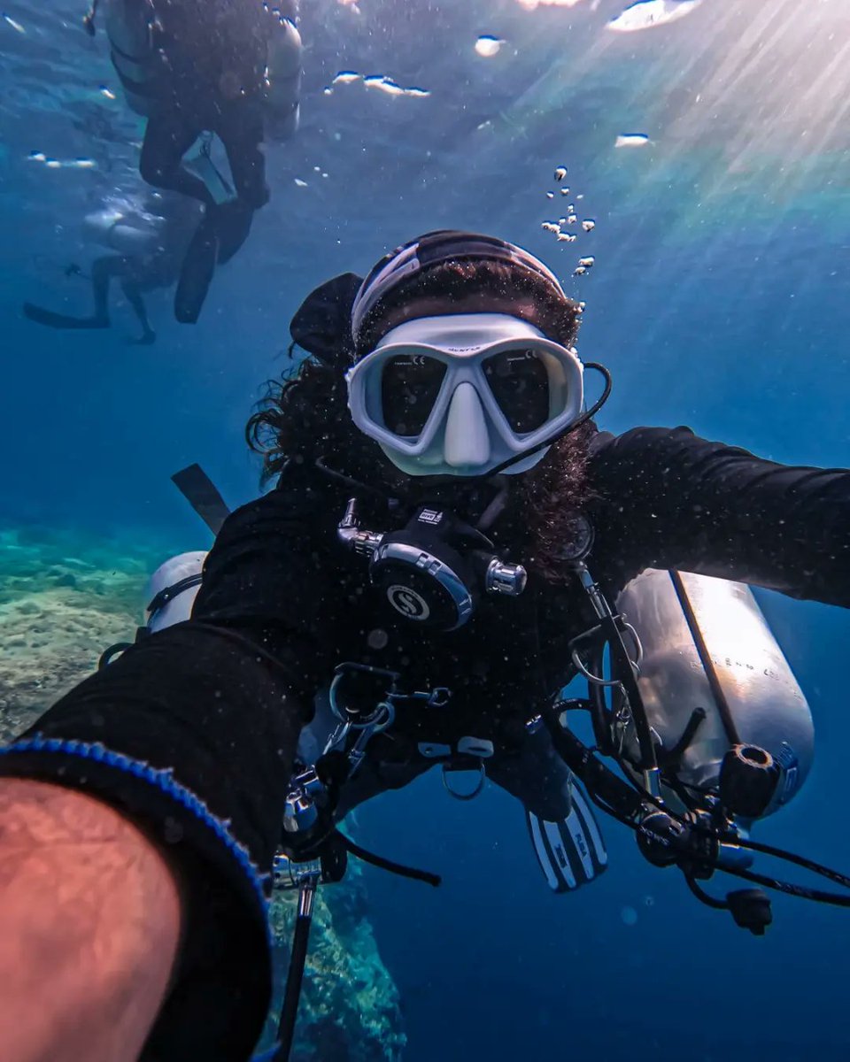 DiveDesk's tweet photo. Experience a different scuba configuration with @PADI Sidemount Rec Diver specialty! Join us today 🤙🏽🤿
#keeplearning #keepexploring #staysalty https://t.co/Jy9mom1AEo
