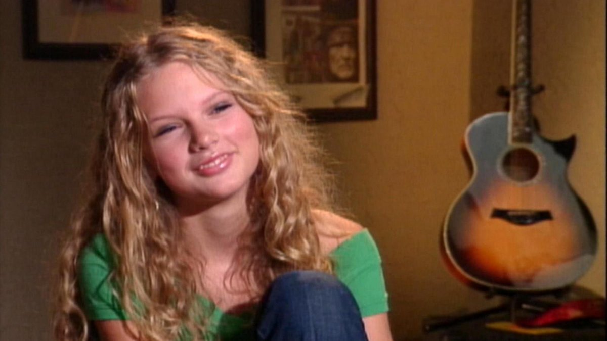 danii_llama's tweet photo. Just thinking about this girl performing “Our Song” to a sold out stadium, where she is the first woman to ever headline, on one of the highest grossing tours of all time. #TSTheErasTour #TSTheErasTourLasVegas #TSTheErasTourVegas https://t.co/6UTbjTwx1w