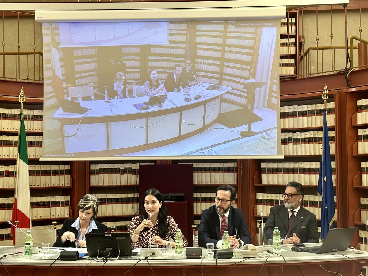 È stato un grande onore portare oltre 100 amici e colleghi di #ANCEGiovani alla Camera dei Deputati per il #seminario sulla #DirettivaUE per l’#efficienzaenergetica, organizzato con l’On.  Alessandro Cattaneo che ringraziamo per l’ospitalità.