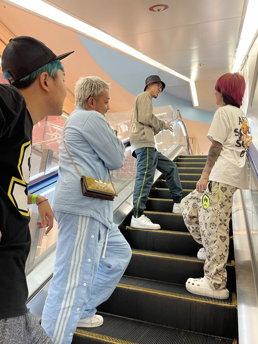 写真見返してて思ったんだけど、
<a href="/DJMaru_Foxx/">まる</a> 痩せた？？