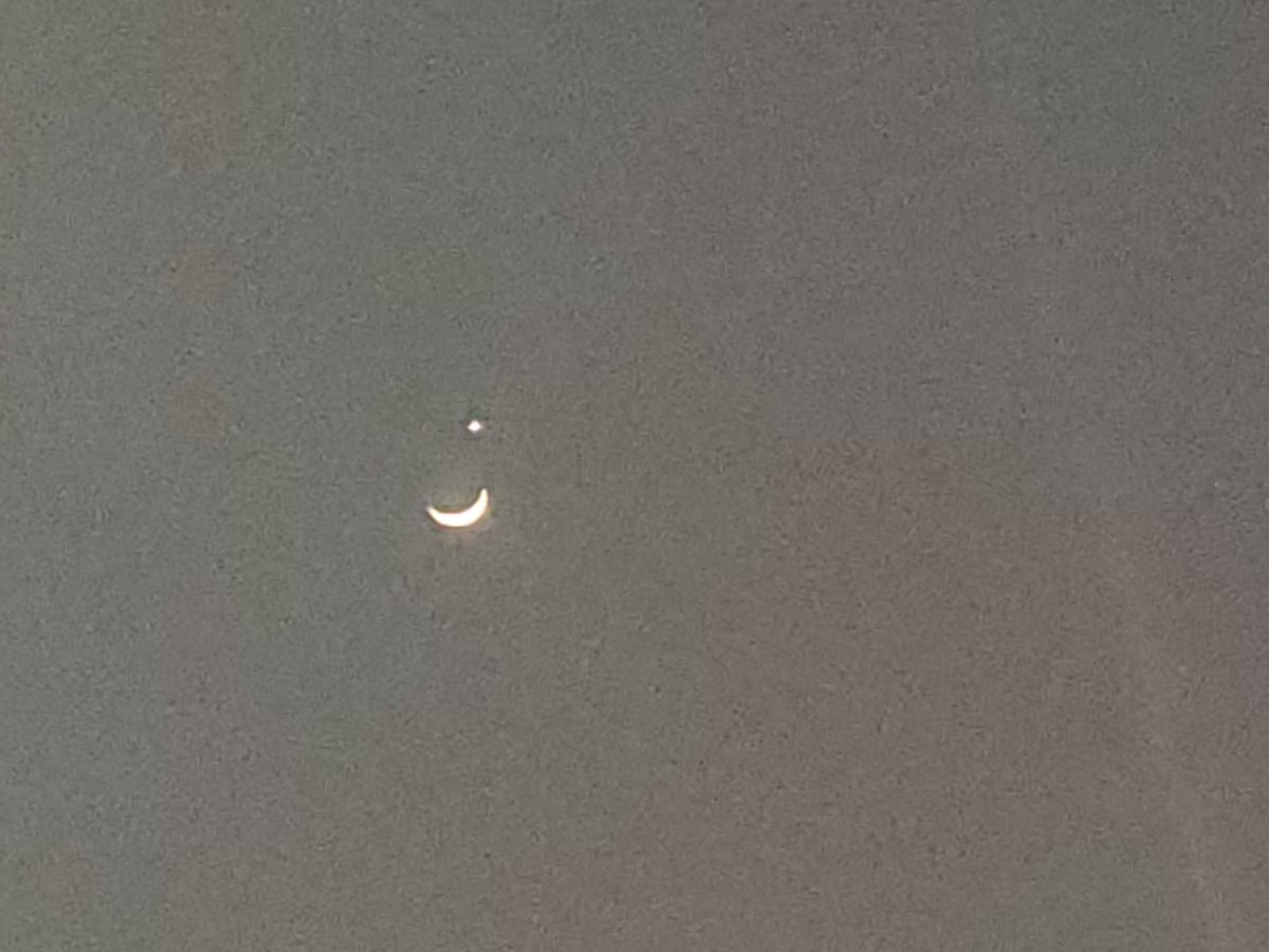 ItsSebastianz's tweet photo. @j_medina37 @NASA China 19:20 https://t.co/sQ1stGo8Vx