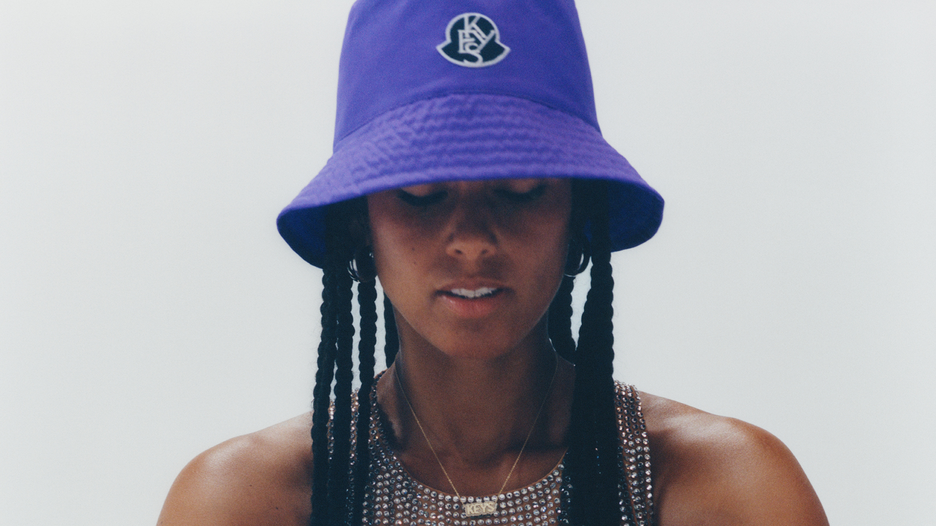 モンクレールMoncler Genius x Alicia Keys Bucket Hatキャップ Moncler & Alicia Keys Release The 'Art of Dreaming' Genius