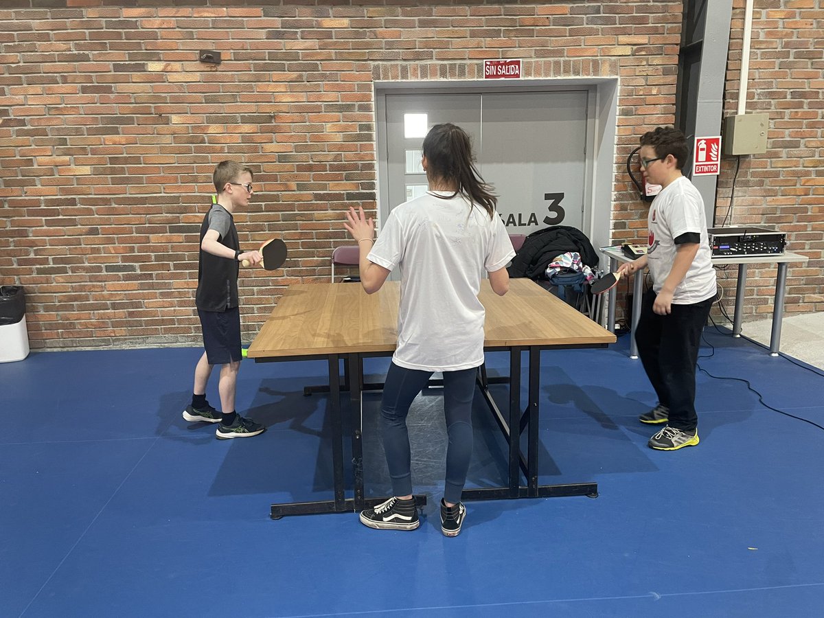 St_Johns_RC's tweet photo. We tried a variety of sports @ConcelloNigran on Thursday from stilt walking to sumo wrestling! So much fun and we learnt so many key Spanish phrases along the way. #schoolexchange #spanishlife https://t.co/yYC1nWojVA
