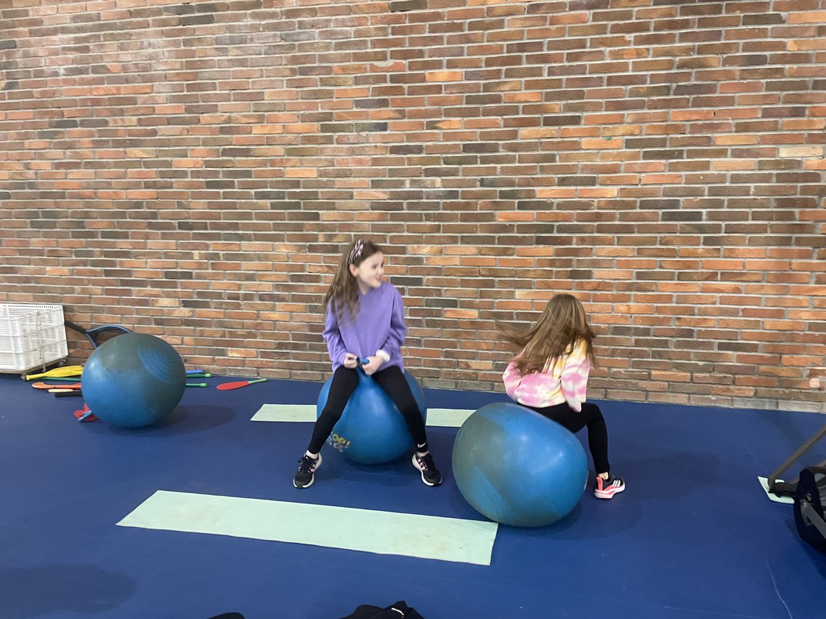 St_Johns_RC's tweet photo. We tried a variety of sports @ConcelloNigran on Thursday from stilt walking to sumo wrestling! So much fun and we learnt so many key Spanish phrases along the way. #schoolexchange #spanishlife https://t.co/yYC1nWojVA