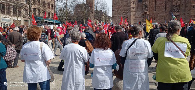 LaborieValrie12's tweet photo. #infirmiersliberauxencoleres #infirmiersliberauxmeprises    On ne lâchera rien vous nous avez applaudis vous allez devoir nous écouter car nous sommes en colère. https://t.co/F1fgrNexhV