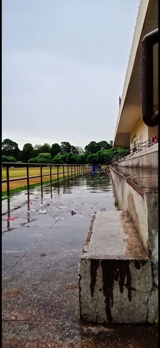 anass_awan's tweet photo. Oval the Rain 🌧️🌧️☔ https://t.co/4Vfotw3qRV