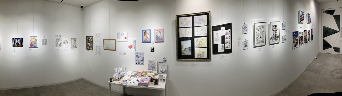 #コルクラボマンガ専科卒展 開催中です！始まる前にパノラマ機能でちょっと撮ってみました✨雰囲気はこんな感じです☺️後藤先生に来ていただいて、お話しましたがコミュ障発揮して上手く話せず…😓 https://t.co/cpDeWwRWbB