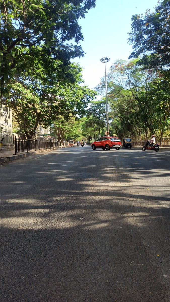 Pune roads are delight to drive on even in summers!

#Pune #GreenPune