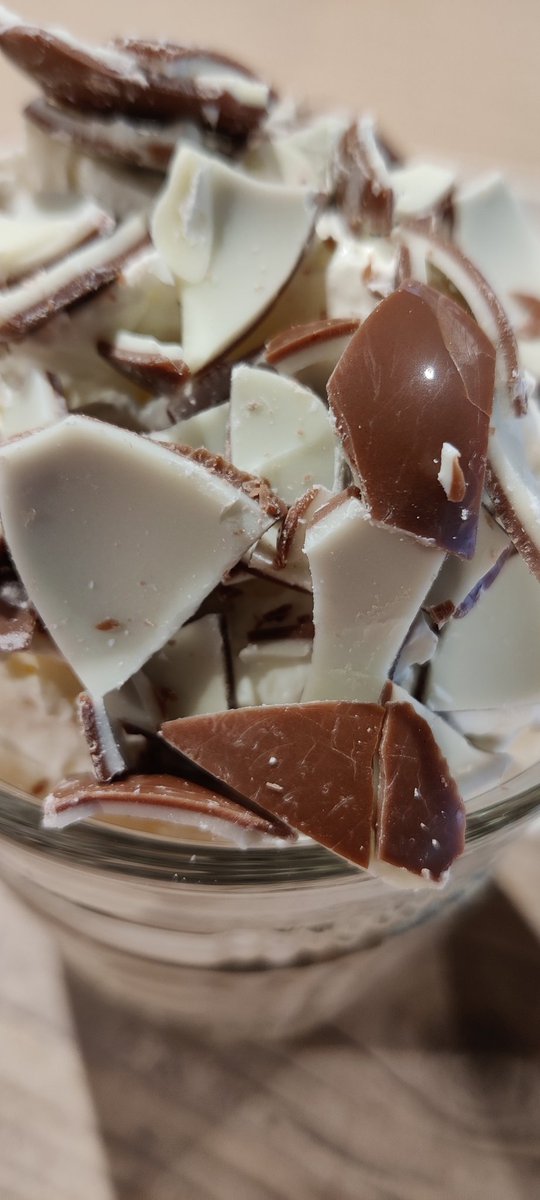 mkkiiveri's tweet photo. Manteripulla ja Kinder-latte. #pullakahvit https://t.co/yLRcyzAtXk