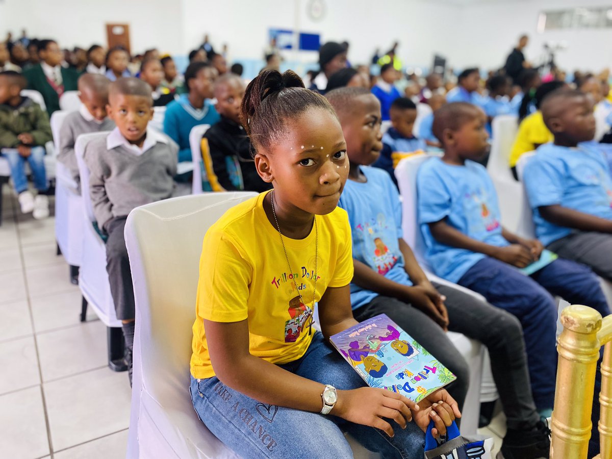 Do you have your own? Join the Trillion Dollar Kids book launch and signing 💙
#KnowledgeDay2023 #AceLibrary #TrillionDollarKids