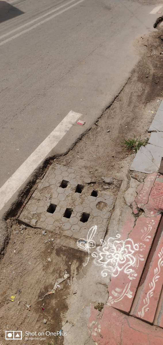 HarshG6715's tweet photo. @GHMCOnline @DC_Karwan @karwan_EE @judaykumar @KTRBRS @HMWSSBOnline The manholes are broken since a long time, I request you to please replace them before some serious mishap occurs. https://t.co/B0V0MDOvtk