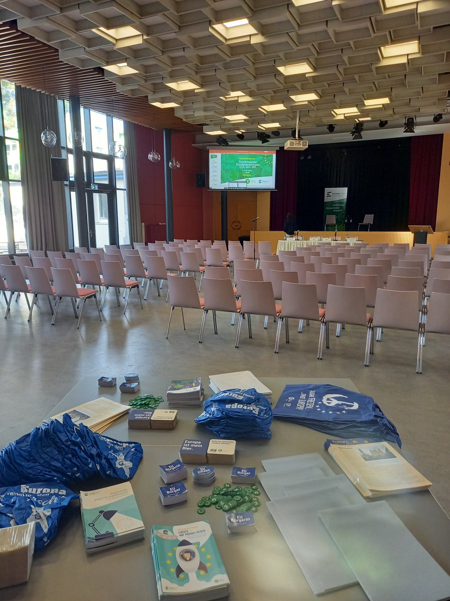 EuropaUnionDE's tweet photo. Alles bereit für den gemeinsamen EUD/JEF-Bundesausschuss heute in #Berlin. Wir freuen uns auf die Delegierten von @EuropaUnionDE und @JEF_de aus ganz Deutschland. #EUDJEFBA https://t.co/DEAcLkJA7h