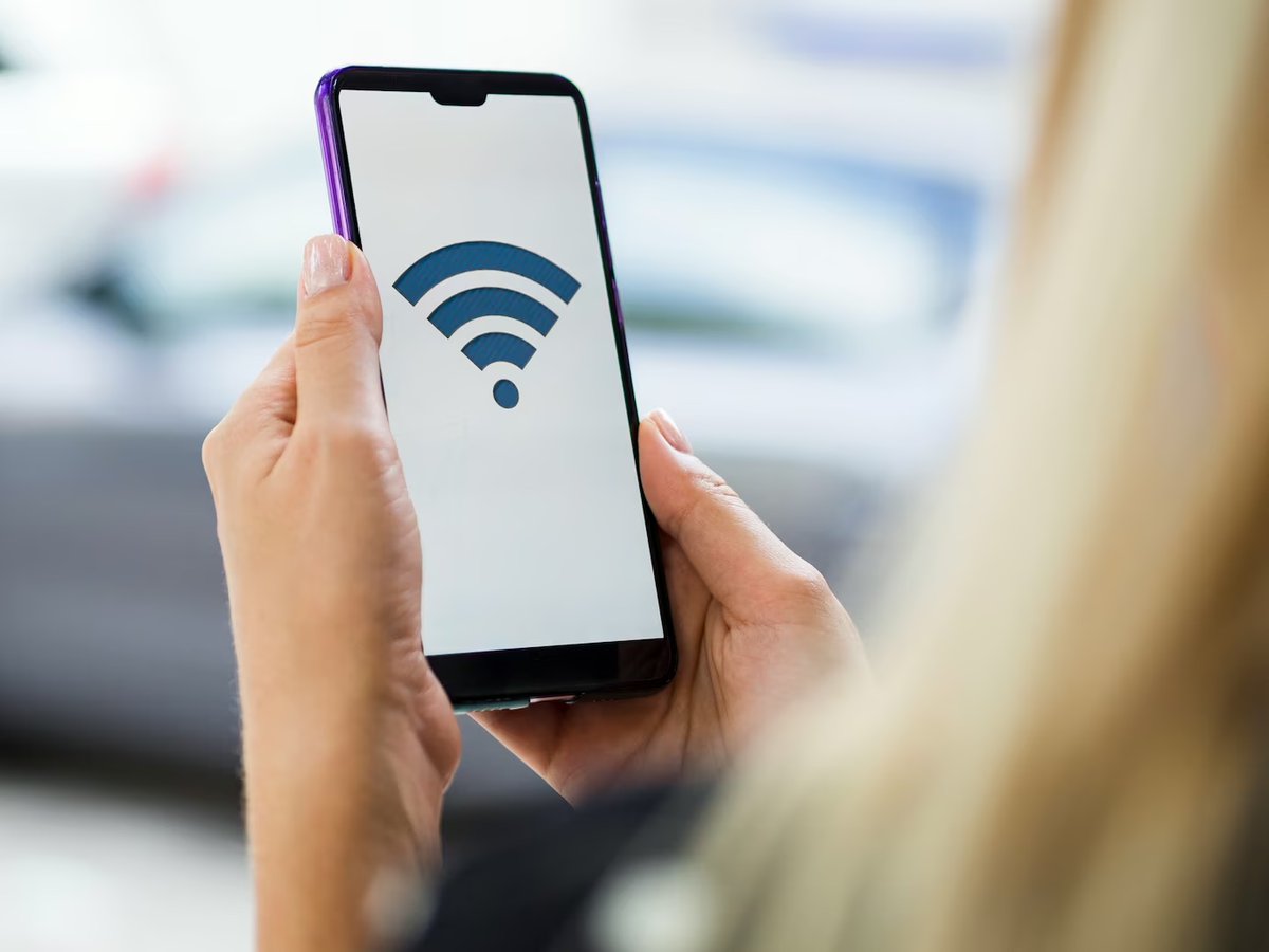 AndroidHitsBlog's tweet image. 5 Best Ways to View Saved WiFi Passwords on Android Devices [Guide] dlvr.it/SlSCGL