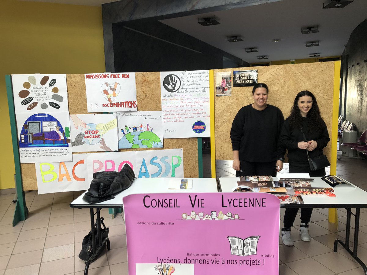 Démarrage de la JPO <a href="/JouvetLycee/">Lycée Louis Jouvet</a> ce samedi !! Toute la communauté scolaire est sur le pont !!@acversailles