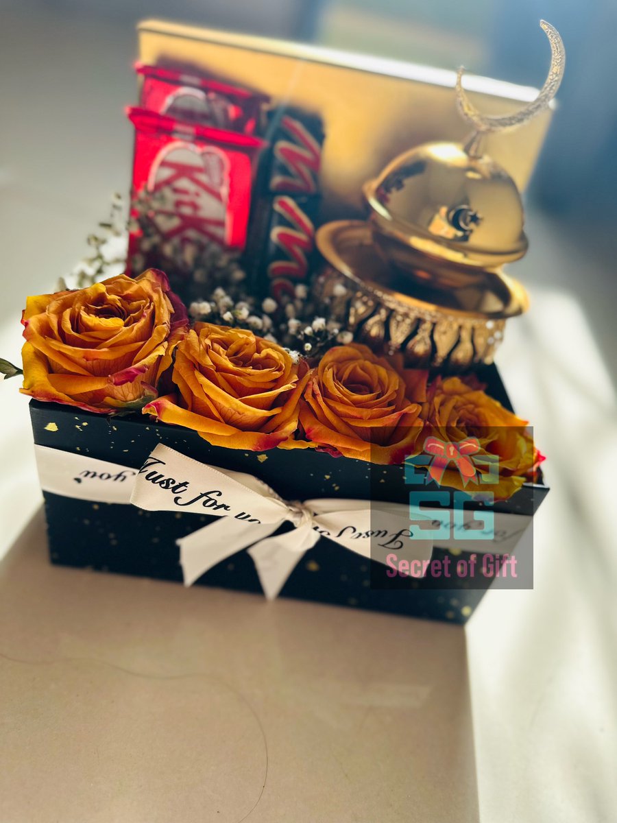 Secretofgift1's tweet photo. ♥️♥️ هدية رمضان 

هديه لي خطيبتو ♥️♥️ بمناسبة رمضان قال لينا بتحب البخور شديد فعملنا ليها فانوس فيهو مبخر ♥️
واختار ليها الشوكلاتة البتحبها وورد♥️♥️

كتب ليها
رمضان السنة دي غير معاك ♥️ 
الله يديمك لي وكل رمضان وانتي معاي♥️♥️

كسرة
ورونا بتحبو شنو في رمضان؟! https://t.co/cscGPW8PrS