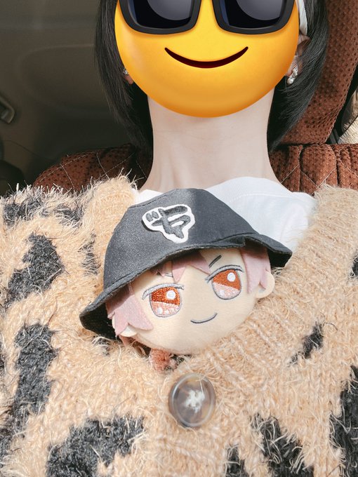 春のトレンドはイケメンを胸元にチラリ。これで決まりです。 