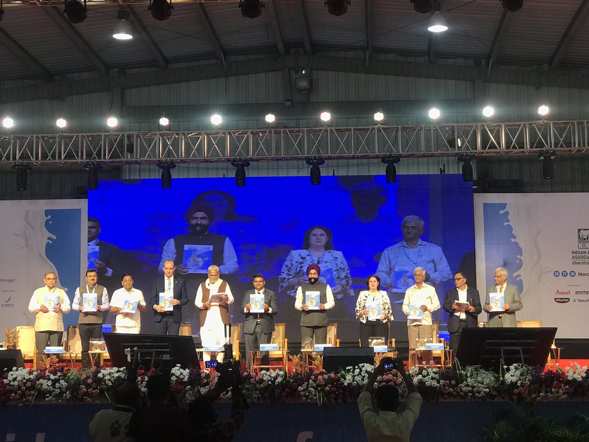 Vkcoe_irma's tweet photo. The 49th Dairy Industry Conference was organized by Indian Dairy Association (IDA) at Gandhinagar, Gujarat from 16 to 18 March 2023. The Hon'ble minister of @Min_FAHD  @PRupala inaugurated the conference on 16 March 2023 and released the Souvenir. https://t.co/fCMIUq5OGu