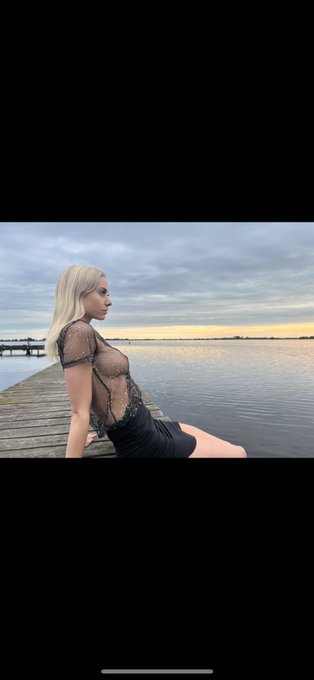 Wanna watch the sunset with me?☀️😏 https://t.co/SmqoYfK4QL<a href="/tag/dutchgp"class="tags"><span>#dutchgp</span></a>