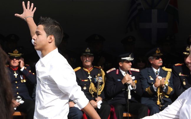 AnnaVoli's tweet photo. Τέτοια να δούμε να μας σηκωθεί ότι σηκώνεται #25Μαρτιου https://t.co/RMJXh6YCBc