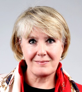 Renske Jacobs (@rsgjacobs) on Twitter photo Vanmiddag in‼️DIE SATERDAGRESEP‼️14:00 <a href="/zarsg/">RSG 100-104FM</a> Anita Visser draf oor van Naweekaktueel se ateljee na die Saterdagresep se tafel vir 'n kuiertjie & deel resepte vir 'n hoendergereg & roomys. Sy't oor die foon gese sy bring vir ons 'n 'snackie'....Jou plek is gedek! <a href="/anitavisser9/">Anita Visser</a> Vanmiddag in‼️DIE SATERDAGRESEP‼️14:00 <a href="/zarsg/">RSG 100-104FM</a> Anita Visser draf oor van Naweekaktueel se ateljee na die Saterdagresep se tafel vir 'n kuiertjie & deel resepte vir 'n hoendergereg & roomys. Sy't oor die foon gese sy bring vir ons 'n 'snackie'....Jou plek is gedek! <a href="/anitavisser9/">Anita Visser</a>
