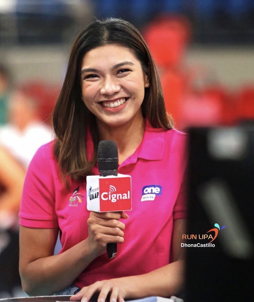 letletalinsunu1's tweet photo. For the commentator naman si Alyssa Valdez ngayon! Ang fresh parang hindi galing sa training at AVYVC kaninang umaga! #avyvc2023 https://t.co/1228bzmwJN